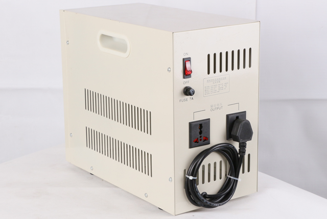 JJJW-2000VA精密凈化交流穩壓電源背面圖